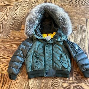 MONCLER Green Puffer Jacket with removable Fur - Size 6